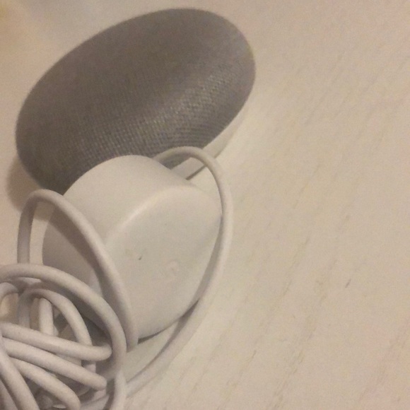 Home Google Mini - Picture 2 of 3